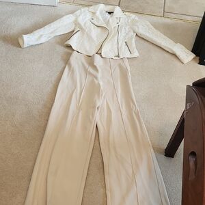 Jones New York Cream Wide Leg Women's pants and Beautiful lace Jacket